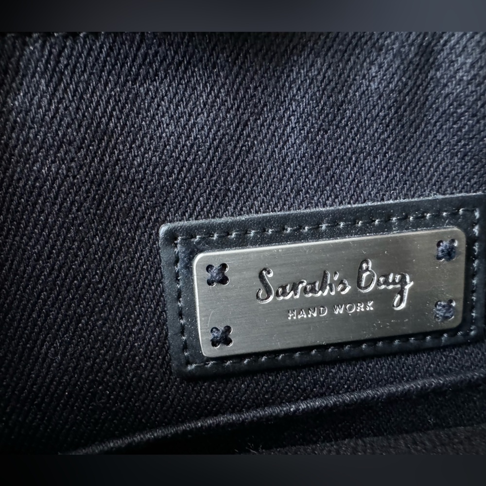 Sarah’s Bag | Custom-Made Lebanese Clutch with Metallic Accents - Picture 6 of 7